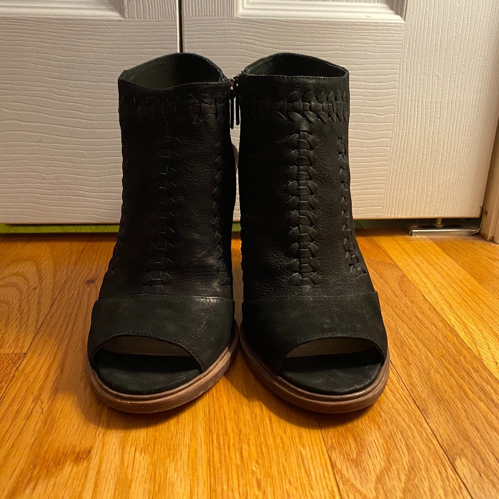 Vince Camuto Katri Booties - Black - Picture 2 of 8